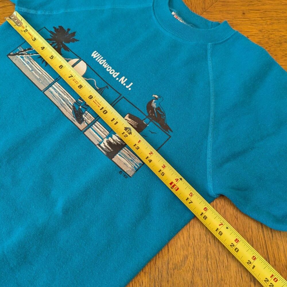 Vintage Hanes Wildwood NJ Sweatshirt Turquoise Teal Raglan Crewneck USA Small - Picture 4 of 6